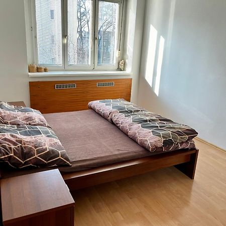 Victory Apartment บราติสลาวา ภายนอก รูปภาพ
